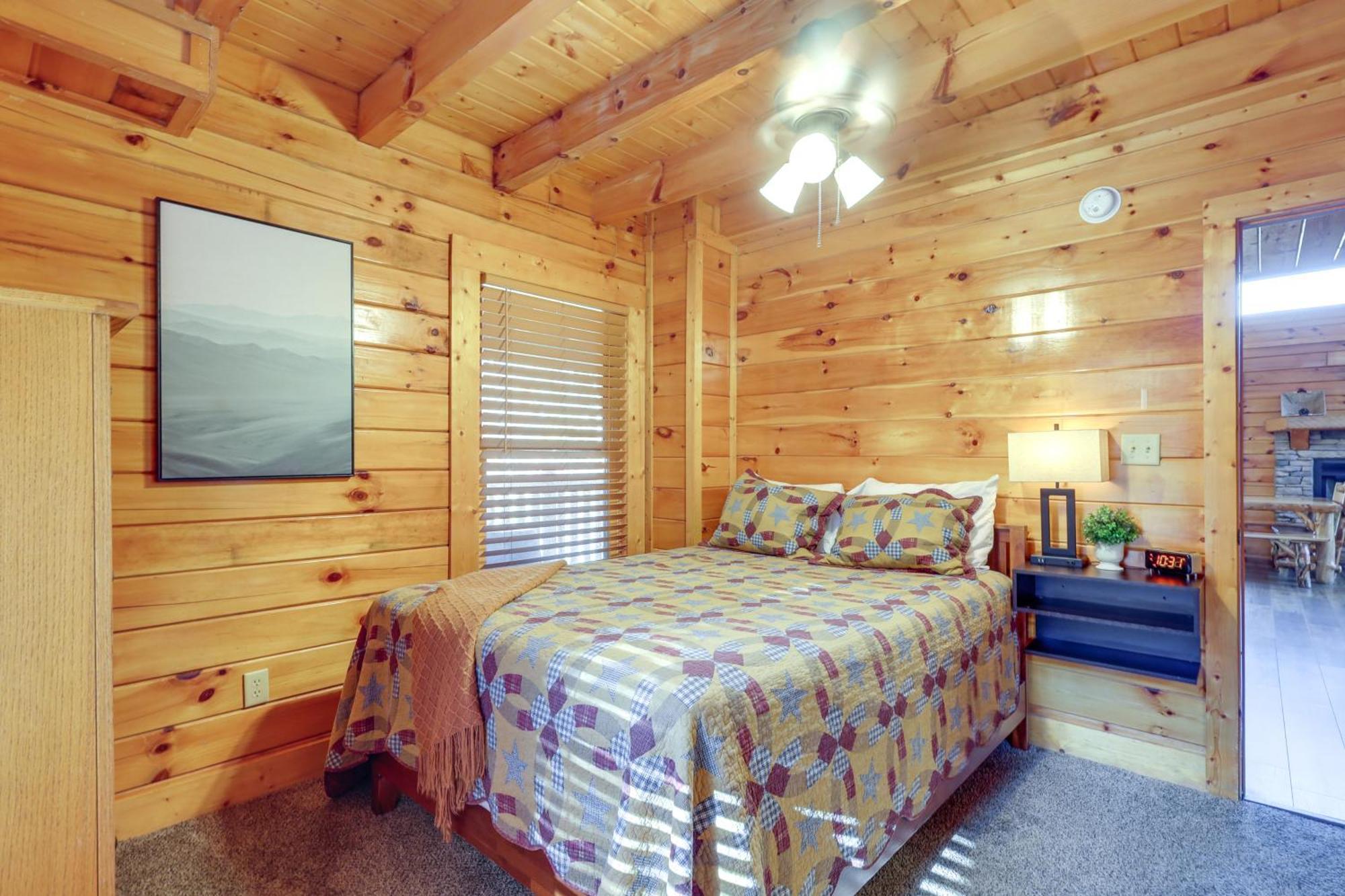 Pigeon Forge Cabin Rental With Decks And Hot Tub! Zewnętrze zdjęcie